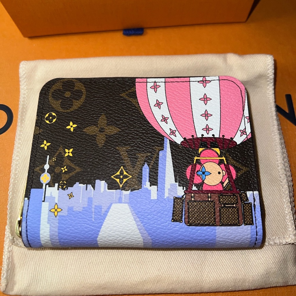 Louis Vuitton New 2019 Vivienne Shanghai Animation NWT M68488